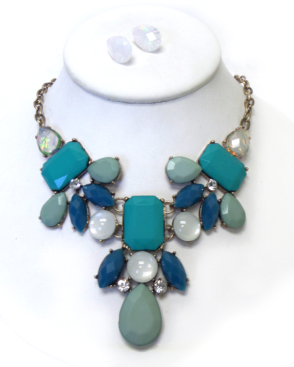 Boutique style crystal and acryl deco neckace set 