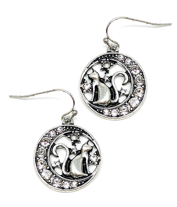 Pet lovers theme moon and cat earring