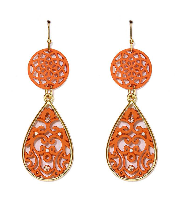Metal filigree teardrop earring