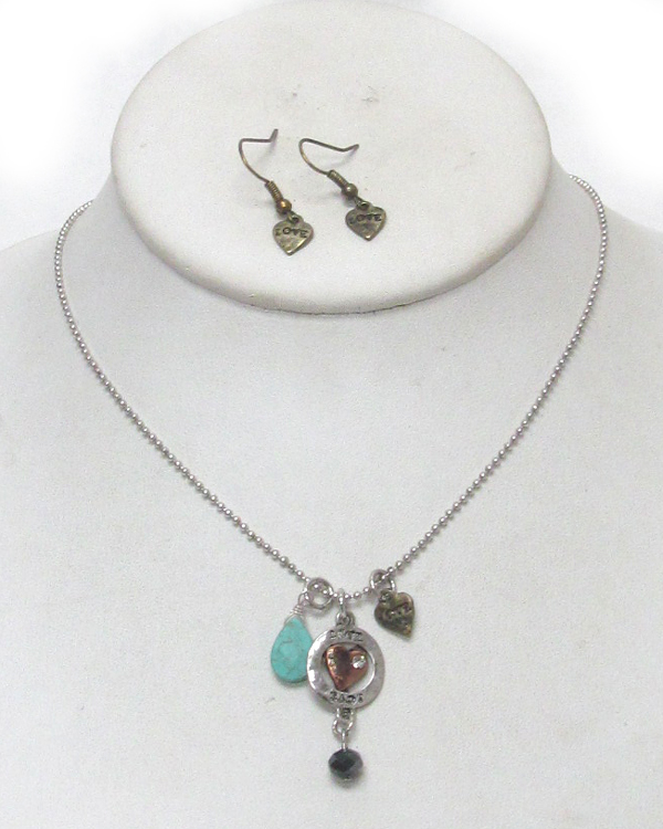 HEART DISK PENDANT NECKLACE SET - LOVE