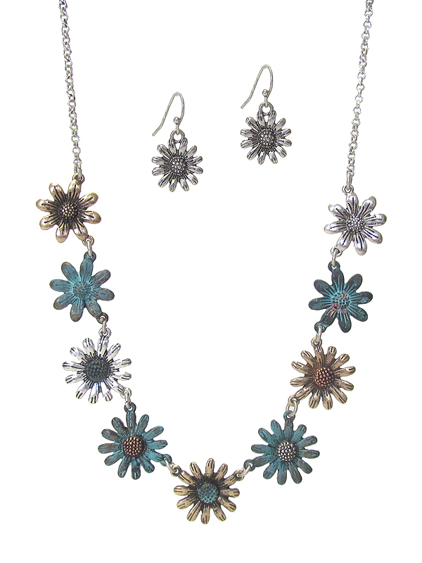 Multi metal flower link necklace set