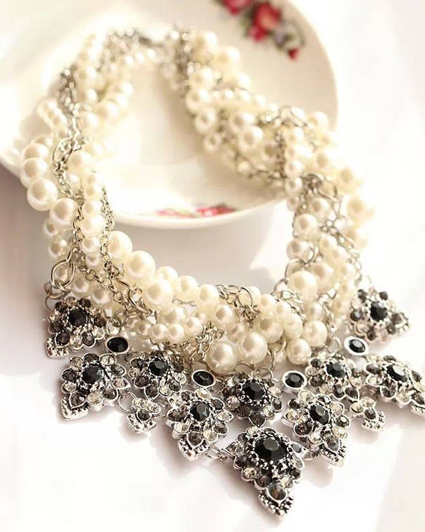 Crystal and multi pearl twist chain necklace