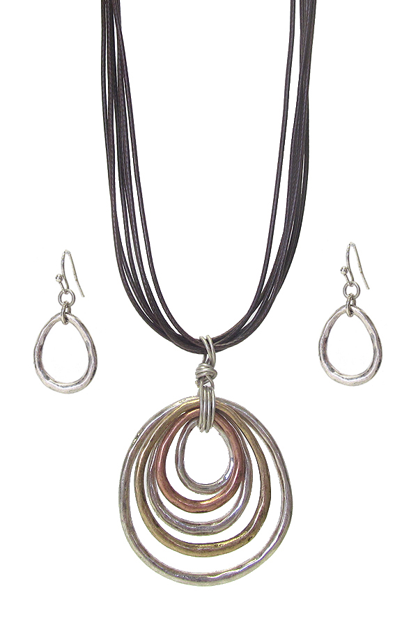 MULTI METAL TEARDROP PENDANT NECKLACE SET