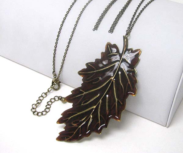 Metal epoxy leaf pendant long chain necklace earring set