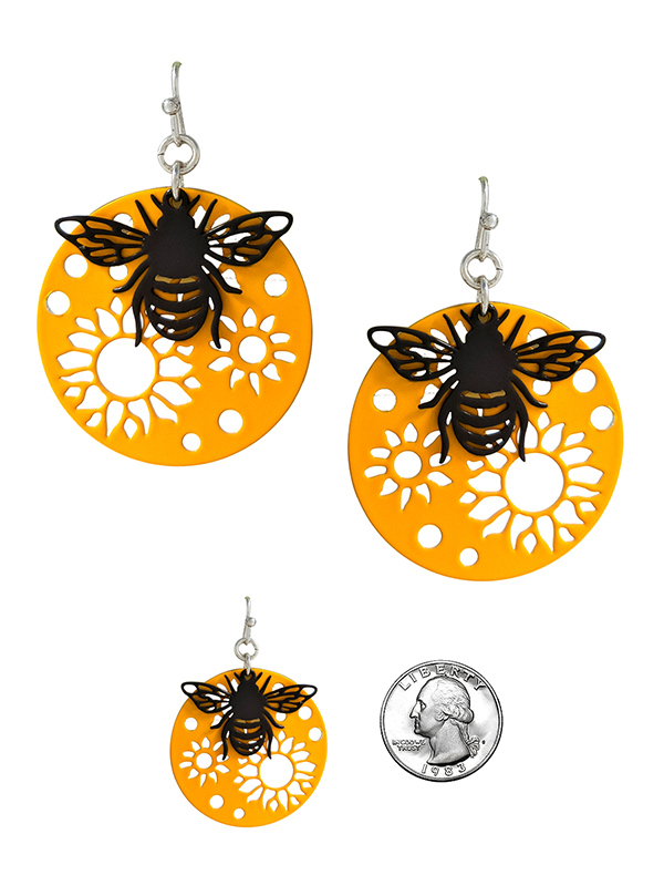 GARDEN THEME METAL FILIGREE DISC EARRING - BEE