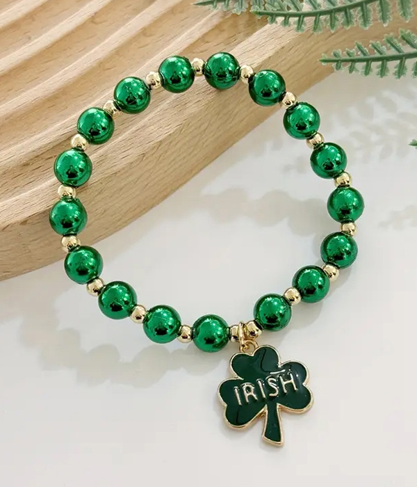 St patrick day theme stretch bracelet - shamrock