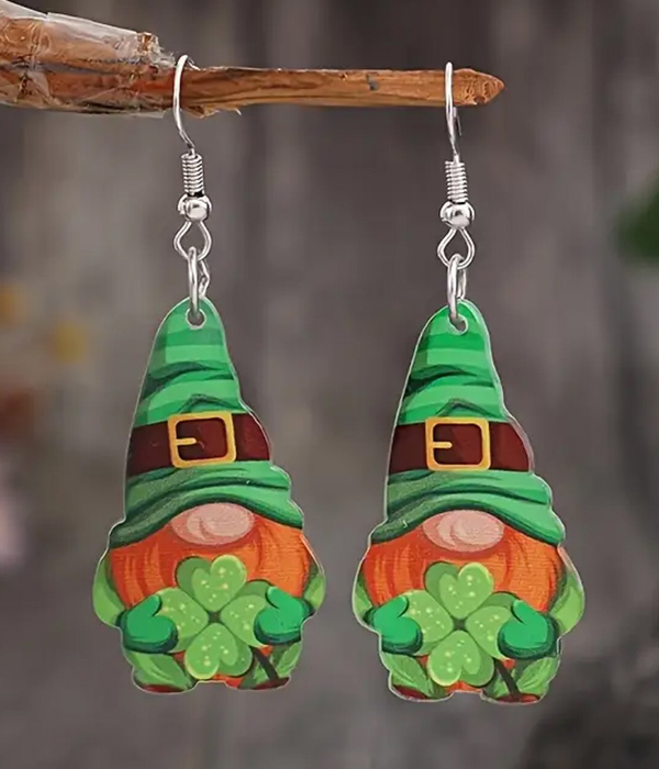 St patrick day theme acrylic earring - shamrock gnome