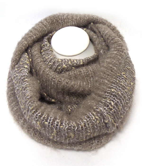 Outline wide winter infinity scarf