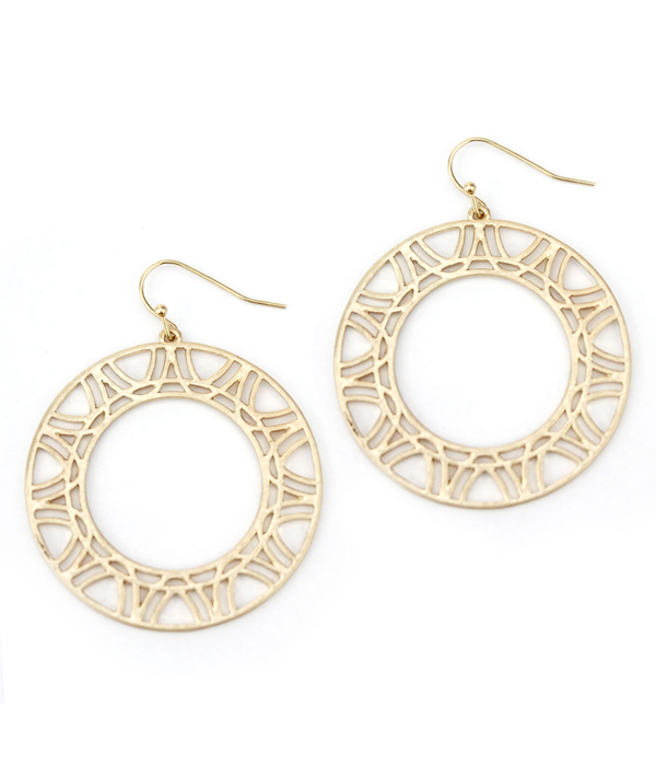 METAL HOOP EARRING