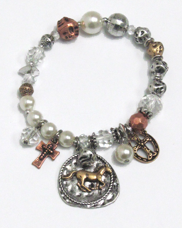 Multi beads charm bracelet 