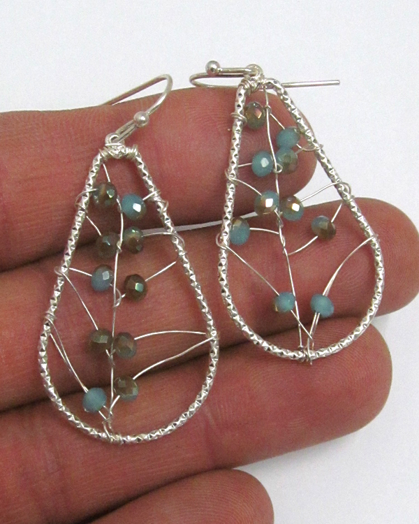 Metal wire oval bead earrings 
