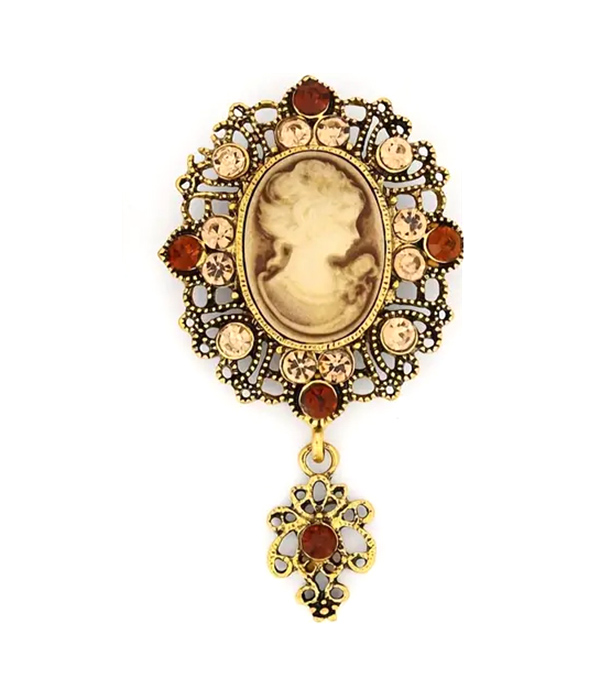 Vintgage queen prtrait brooch