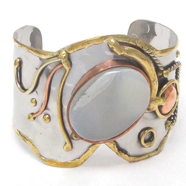 Handmade metal art bangle bracelet - 100% brass