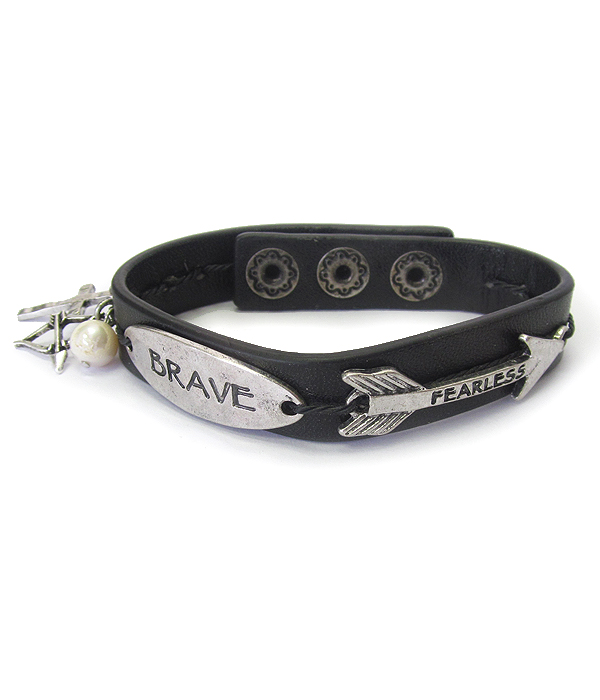 Leather bang bracelet - brave