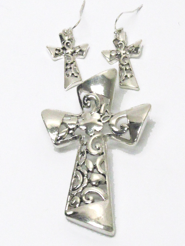 Filigree cross pendant set