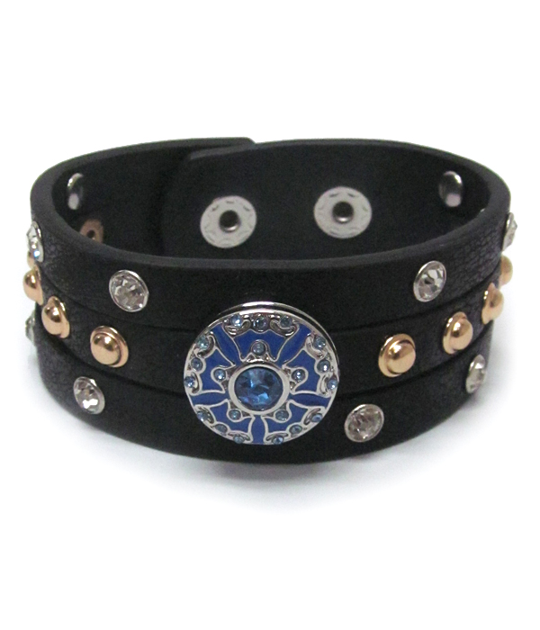 Interchangeable button leatherette bracelet