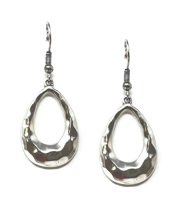 Hammered metal teardrop earring