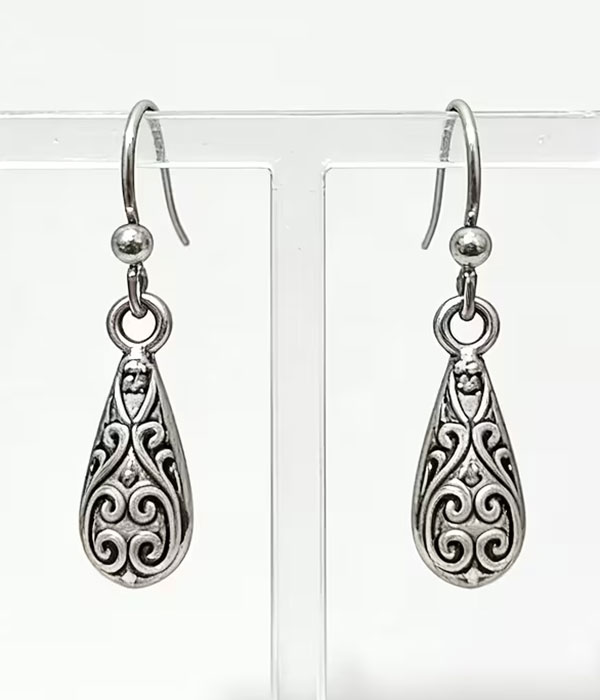 Retro teardrop earring