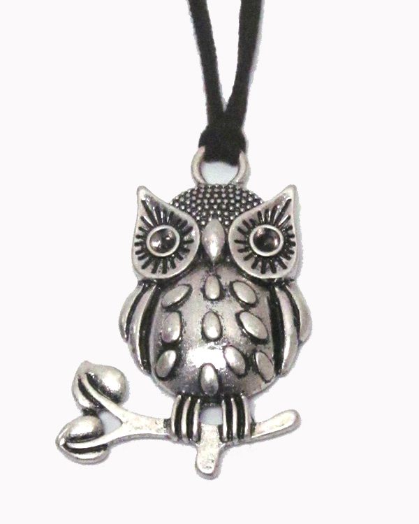 Owl pendant suede necklace