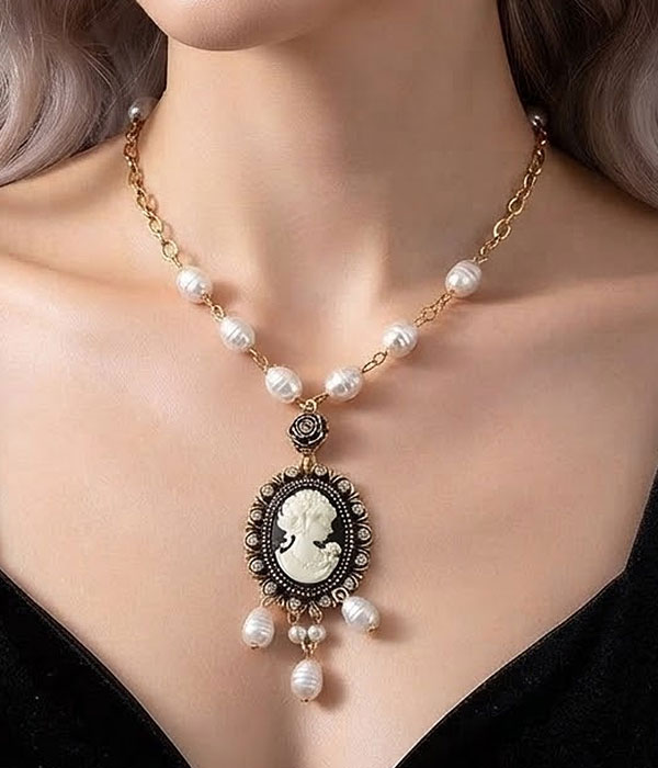 Vintage cameo necklace