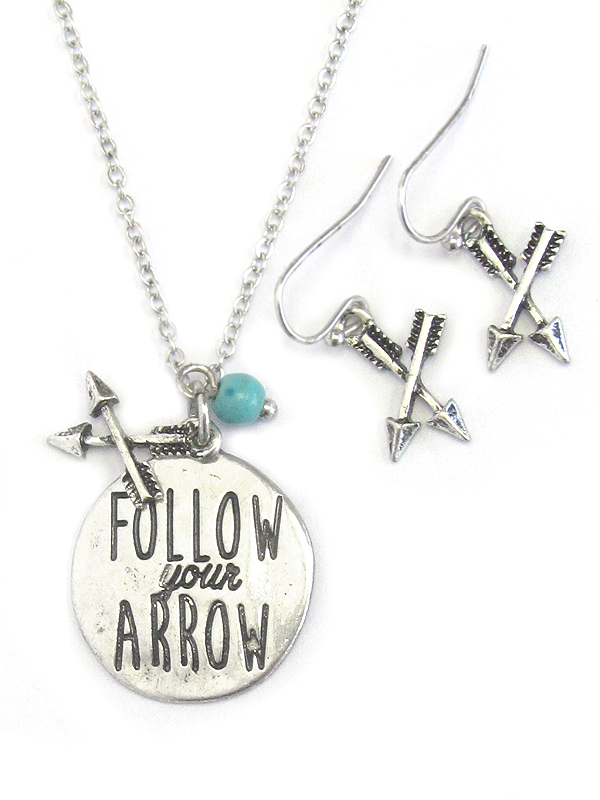 Disk pendant necklace set - follow your arrow