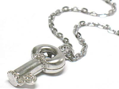 Made in korea whitegold plating crystal deco puffy key pendant necklace