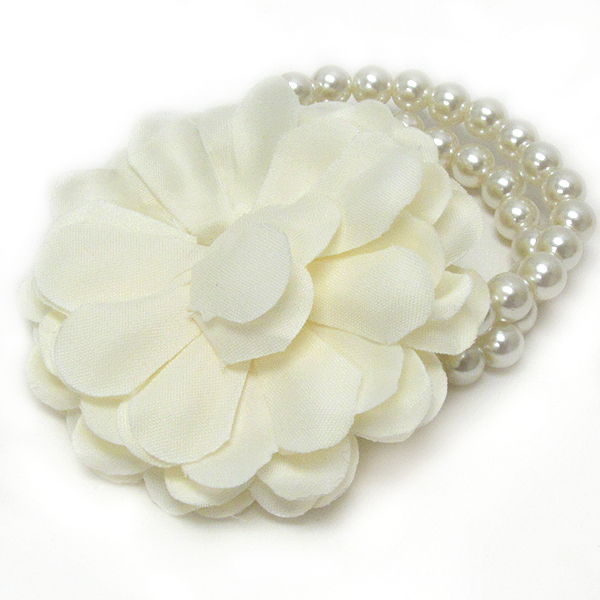 Fabric flower and double pearl stretch bracelet