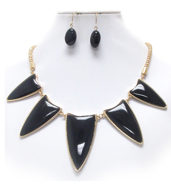 Epoxy deco multi arrowhead link necklace earring set