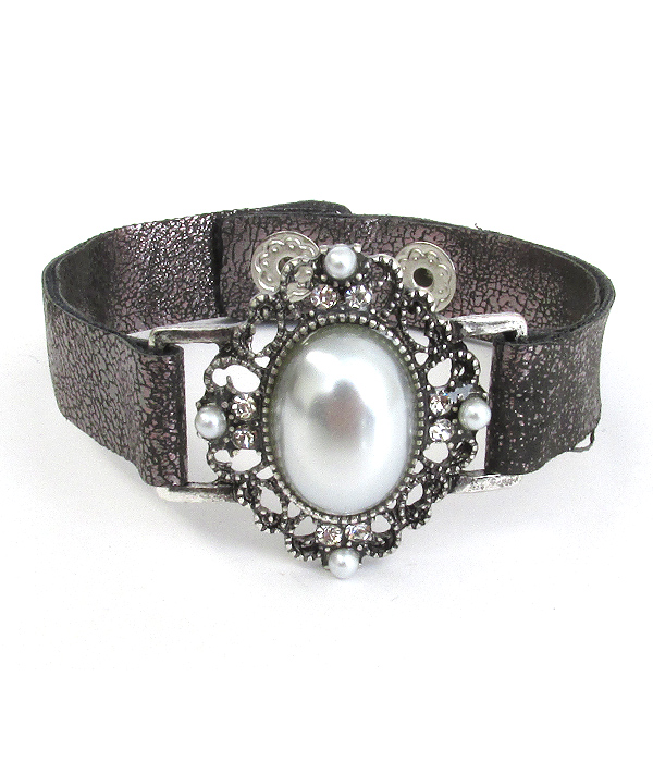 PEARL CENTER AND CRYSTAL MIX LEATHERETTE BAND BRACELET