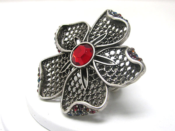 Crystal edge large metal flower strethc ring