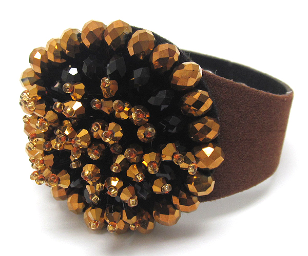 MULTI SEED BEADS AND CRYSTAL GLASS ON LEATHERETTE BUTTON BRACELET