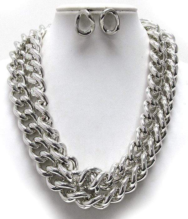 Two metal thick chain necklace earring set
