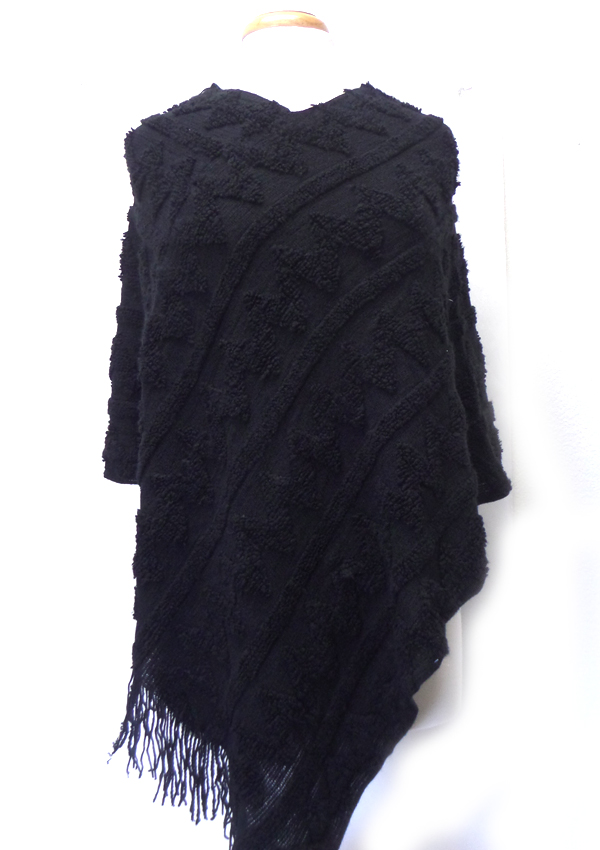 Knit chevron and fringe pocnho 