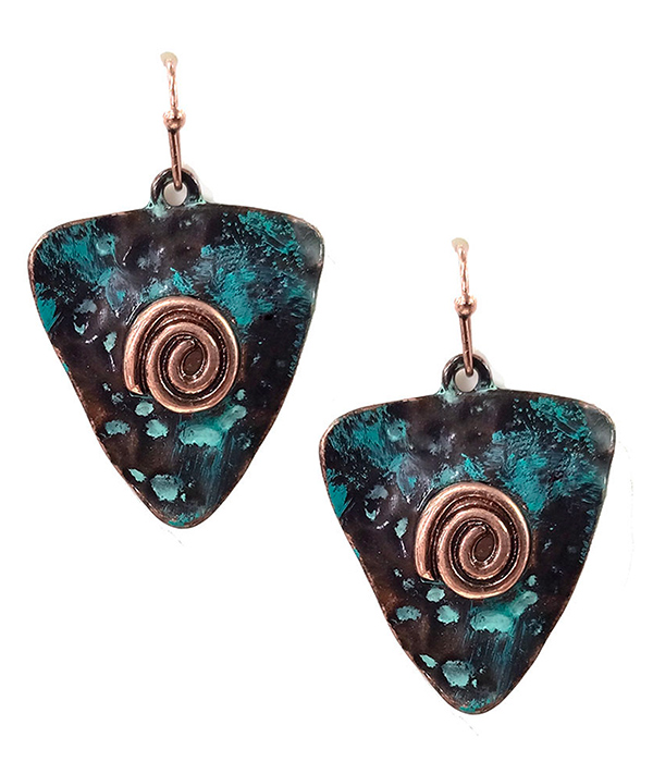 Swirl hammered arrowhead earring