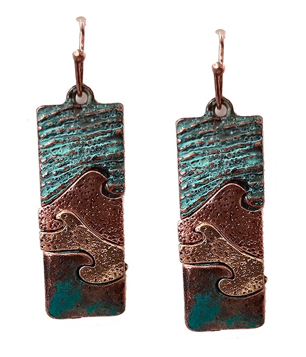 Sealife theme wave bar drop earring