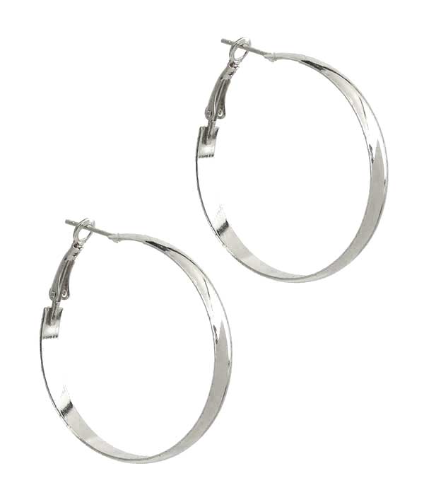 METAL HOOP EARRING