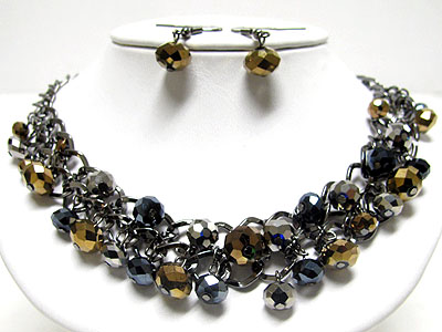 Mixed metallic and glass stone dangle chain necklace set