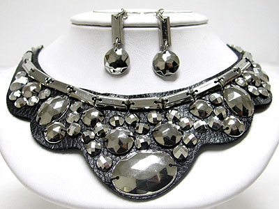 Facet metal stud chiffon ribbon backing bib style necklace