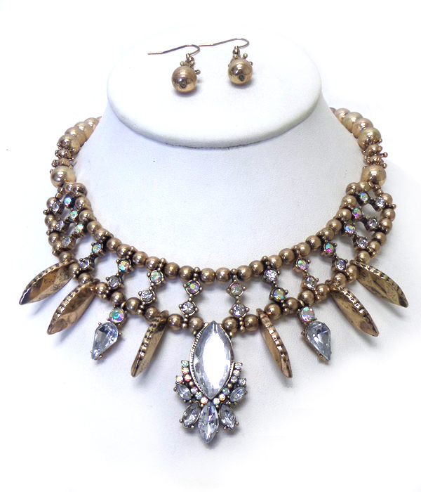 Boutique style crystal and pearl neckace set