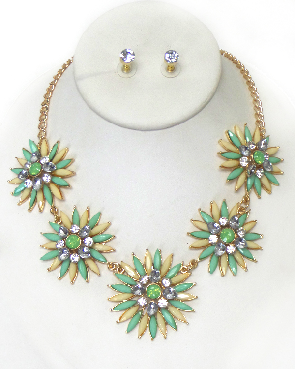 Multi crystal flower link necklace set