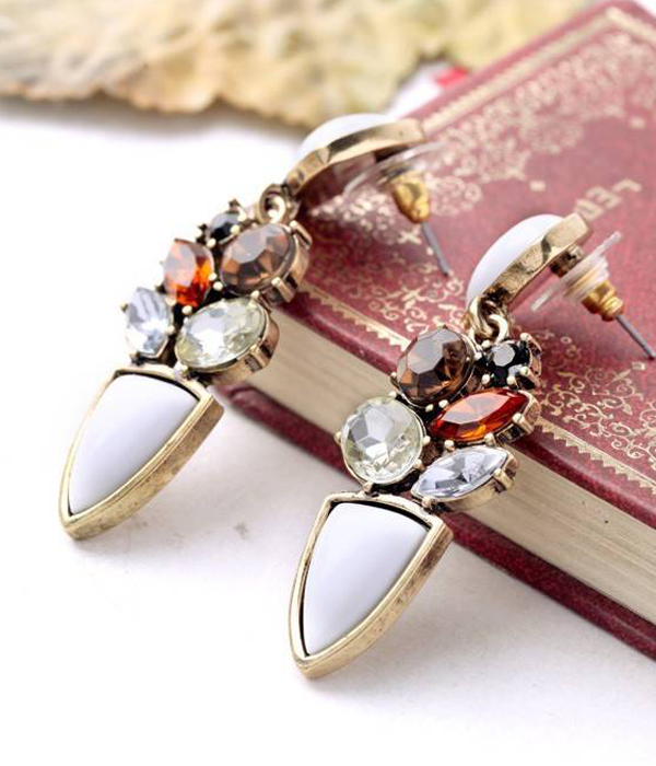 Boutique style crystal and acryl mixed drop earring