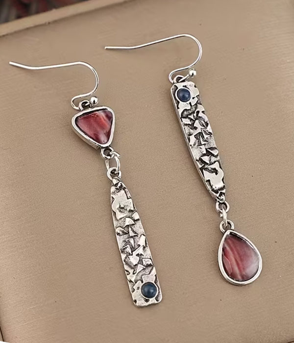 Retro geometric earring