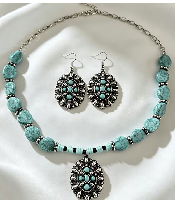 Vintage western turquoise necklace