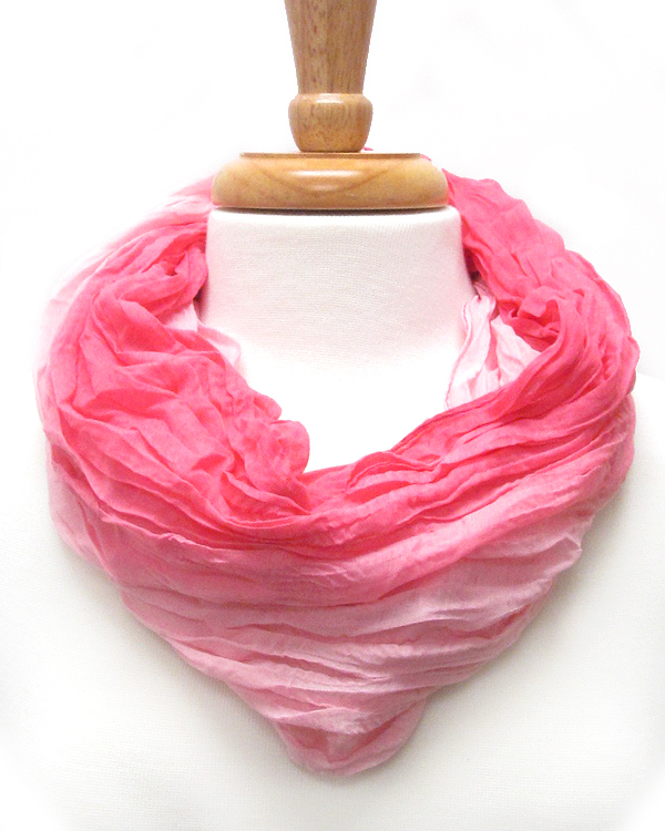 Wrinkled and gradient print infinite scarf