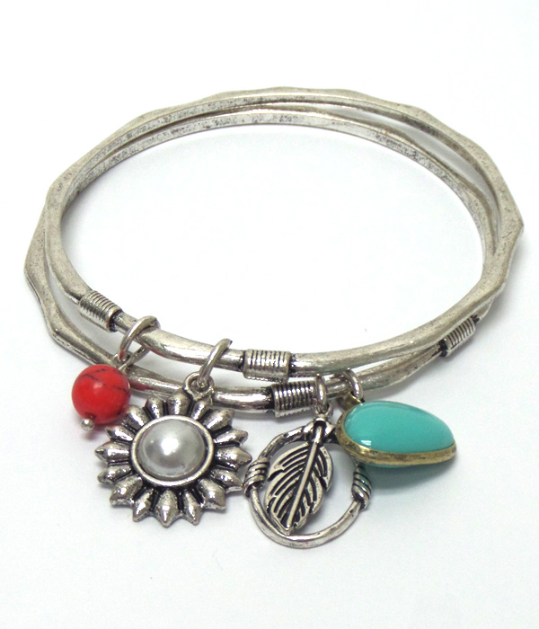 Flower theme charm bangle bracelet set of 2 