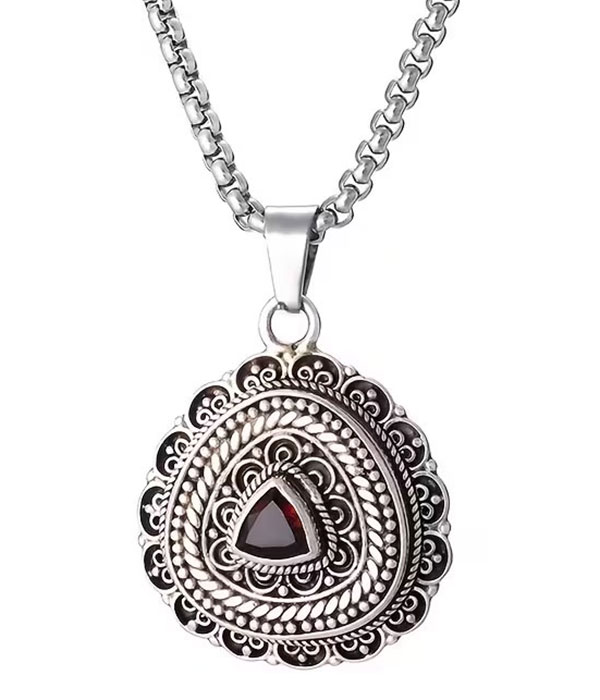 Vintage filigree pendant necklace
