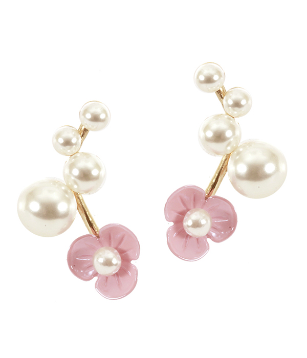 FLOWER AND MULTI PEARL EARRING