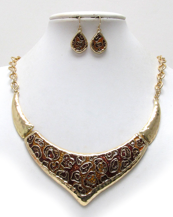 Crystal and epoxy deco hammered metal half chocker chain necklace earring set