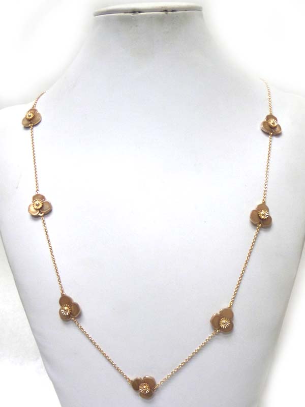 Shell flower long necklace