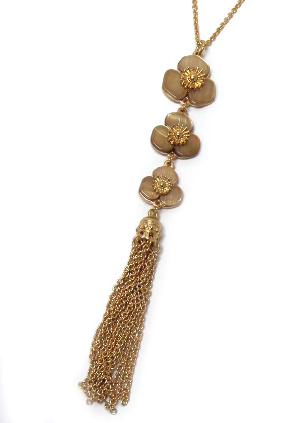Long shell flower with tassel drop necklace